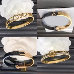 Brand Bangle Designer Bracelets Mulheres Luxo 18K Gold Titanium Steel Diamond Letter Design Bangles Mens Pulseira Pulseira Valentine Day Jewelry Gift