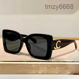 مصمم نظارات شمسية رسالة استقطاب شخصية للأشعة فوق البنفسجية للرجال مقاوم للنساء Goggle Retro Square Glass Glass Eyeglasses مع صندوق هدية جميلة جدًا 3GE7