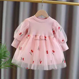 Vestidos de meninas Vestido de manga longa da primavera e do outono com bordado de cerejeira e painel de malha para crianças diárias de princesa