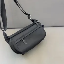 Tasarımcı Erkekler Naylon Bez göğüs Çantası Lüks Crossbody Sırt Çantası Messenger Torbası Bel Çanta Omuz Çantası Postacı Çanta Çanta Çantası Çanta Seyahat Çantası Seyir Paket