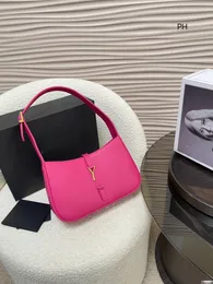 5A 품질 디자이너 가방 숄더백 고급 핸드백 여성 패션 가방 단색 ​​Y S -형태의 토트 가방 검은 L 대각선 스타일리쉬 봉투 가방 12