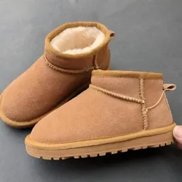 2024 New Kids Boy Girl Kinder Kinder Mini Schneestiefel Schaffellplüschfell aus Short G5281 Knöchel weich