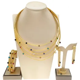 Frauen Schmuck Set Brasilien Gold plattiert bunte Strasshalskette Ohrringe Armband Ausschnitt Design Hochzeit Bankett 231221