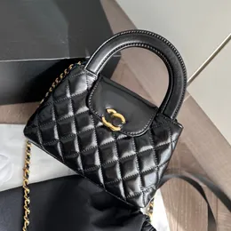 Bolsa de ombro de designer feminina Bag de luxo de crossbody CC Metal Lettered Lexury Luxury ombro de espelho preto espelho Bolsa de qualidade Bag clássica de alta qualidade