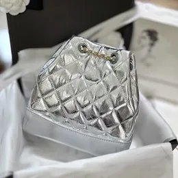 Plecak stylowy damski torba na ramię 20 cm błyszcząca twarz Diamentowa wzór Srebrny sprzętowy sprzęt metalowa klamra luksusowa torebka Matelasse łańcuch crossbody torebki makijażu