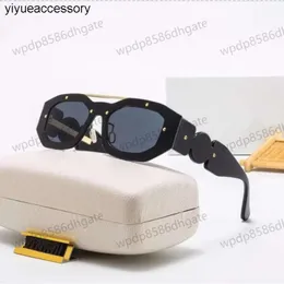 Óculos de sol de grife para homens Mulheres marcas de luxo copos polarizados UV Protectio Lunette Gafas de Sol Shades Beach Beach Sun Pequena moldura de moda de moda
