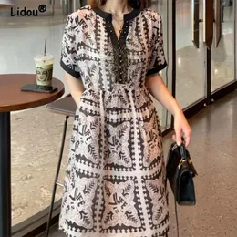 Dress Elegancka moda Vneck diamenty nit Casual Dress dla kobiet 2022 New Vintage Grace proste godne biuro damskie sukienki Vestido