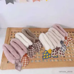 Scarves Wraps Soft and Skin Friendly Korea Kids Scarf Breathable Plush Thicken Soft Plush Knitted Scarf Windproof Warm Shls Fur Collar