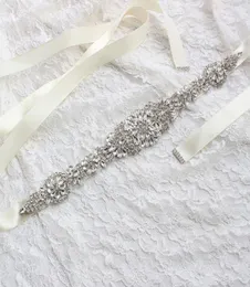 Billiga klänningsbältesbröllopsklänningar SASH BRIDAL BELTS Rhinestone Crystal Ribbon från Prom Evening Princess Handmade White Red Black B3773900