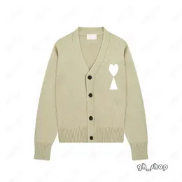 AMIS Paris France Cardigan Designer de malha suéter Mulheres suéteres Man Jumper Sweater High End Quality 780g Plang Unisex Heart Pattern 2447