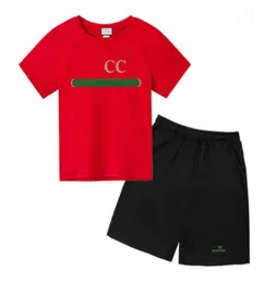 3 modele Summer Designers Ubrania Ubrania dla dzieci Krótkie shortsleeved Tshirt Shorts Około szyi Twopiece sportowe dla chłopców i Gir7045052