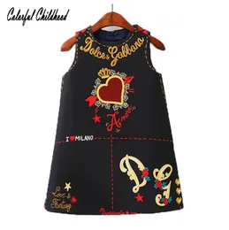 Детские девочки платье без рукавов Oneck Toddler Dress Lovely Heart сквозь дизайн сердца вышивая детская одежда Baby Jurk Y196614898