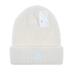 Дизайнерские шапочки дизайнеры дизайнеры женские шляпы для мужчин кепка зимний дизайнер шляпа Bonnet Winter Warm Plain Designer Cap Shatter Backboard 1 Hat и Scarf Set