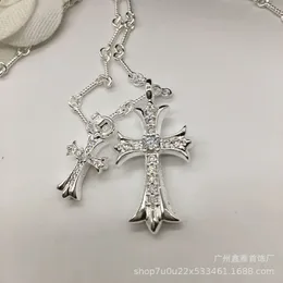 CH Designer Cross Pendant Necklace Chromes جديد مزدوج Diamond Sydney Jewelry Jewelry Lovers 'Bamboo Chain Heart Sweater Lover هدية فاخرة الأزياء 2024 V1V2
