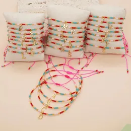 Charm armband yastyt brev serie små miyuki frö pärlor rosa intervallfärglegering hängen flerskiktade kvinnor