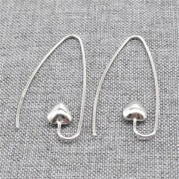 Studörhängen 2 par 925 Sterling Silver V Ear Wire Hooks With Love Heart End Earring Smyckesfynd