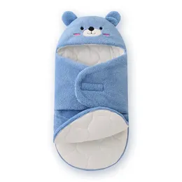 Teddy Bear Thickening Warmth born Baby Swaddle Wrap Envelope 09 Months Swaddling Sleeping Bag 231222