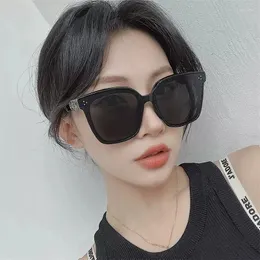 Solglasögon Fashion Style Solglasögon Korean Square Form UV400 Protection Sun Glasses for Woman Party Show Kvinna