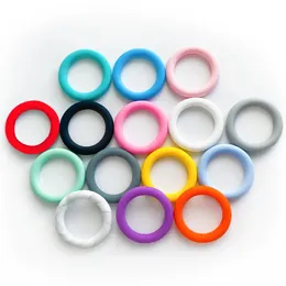 10pcs 65mm Baby Silicone Teether Ring Circunds com buraco de colar DIY Babi Toys mastigando dentes Toy Kids Presente 231225