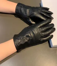 Designerhandschuhe für Frauen mit Box Modes schwarzes Schaffell Leder Fleece Innenbuchstaben Glove Ladies Touchscreen Winter Dicke Krieg3219546