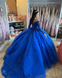 Royal Blue Princess Quinceanera klänningar spetsar applikationer långa ärmar söt klänning pärlstav v hals av axel boll klänning prom celebrity party vestidos