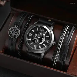 ساعة Wristwatches Cool Watch وسوار في صندوق للرجال للأزياء الأزياء الكوارتز الكوارتز على مدار الساعة هدية Relogio Maschulino