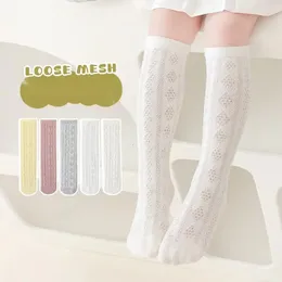 4 pares/lote menina meias bonito algodão bebê joelho meias nascido longo tubo crianças malha macia alta meia criança perna socken 231225