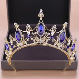 2021 Gold Princess Headwear Chic Bridal Tiaras Accessoires atemberaubende Kristalle Perlen Hochzeitstiaras und Kronen 121510243i