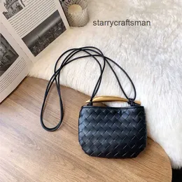 Tote Borse moda Borse Tote grandi Botte Month Venetas sardine Borsa a pieghe in morbida pelle Borsa sardina intrecciata Borsa sardina in pelle Borsa estiva intrecciata Nuova borsa nera Summe