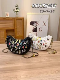 8850 The latest heavy industry accessories underarm bag crescent chain bag Fashion diamond grain shoulder bag crossbody bag 15*7*13