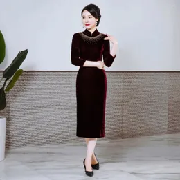 ملابس عرقية كبيرة الحجم 4XL أنثى طويلة Qipao التقليدية الصينية الصينية كلاسيكية طوق فيلور فستان تشيونغسام