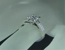 2020 الأميرة الفاخرة Cut 06ct Lab Diamond Ring REAL 925 Sterling Silver Engagement Band Band Rings for Women Bridal Jewelry56318126845