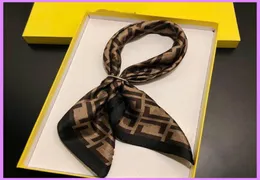 Новые лучшие дизайнерские женщины шелковые шарфные шарфы модные шарфы шарфы бренд маленький шарф
