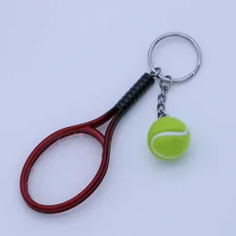 Keychains 2st Tennis Racket Keychain nyckelring ryggsäck charms sport för skola karneval belöning fest gynnar gåvor