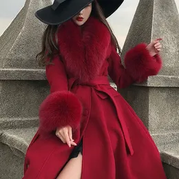 Abrigo de lana Longitud media 2023 Modelos de otoño e invierno Cuello de piel grande rojo Moda adelgazante Señoras Temperamento Chaqueta de cintura Mujer 231225