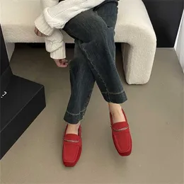 Elegante vestido sapatos britânico dedo do pé quadrado fosco couro casual pequena boca profunda corrente de feijão elegante versátil único