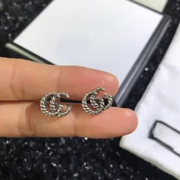 Original designer små män pojke antik gammal guld kvinnor brev tråd g studörhängen 18k guld silver flickor logotyp gravar örhängen bröllop fest smycken födelsedag present