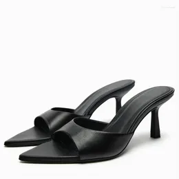 Траф -туфли Traf 2023 летние серебристые черные каблуки для женщин Элегантные заостренные пальцы в сексуальные сандалии стилетто Fenale Party Slingbacks
