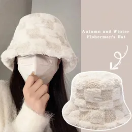 JK Korean Plaid Plush Thicken Warme Bucket Hat For Women Girl Wide Brim Faux Päls fiskare Panama Cap Outdoor Windproof Basin 231226