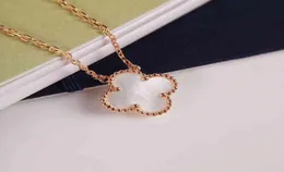 European Four Leaf Necklaces High Quality Women Pendulous Clover Gift Wedding Qtt Chains8167959