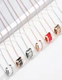 Designer smycken hänge halsband för män kvinnor modern stilig spiral svart vit keramisk fjäder rostfritt stål smycken guld ch5824599