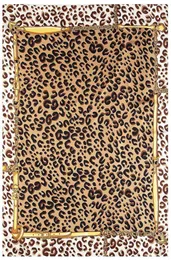 Ny ankomst twill silkes halsduk kvinna fyrkantig halsduk leopard tryck mode siden scarfwraps hijab kvinnliga sjalar 130cmx130cm9712618