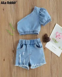 Baby Summer Clothing Girl Two Piece Set Kid Single Shoulder Crop Tops Shirt Ripped Denim Shorts med fickor för barn 2203288336077