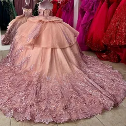 Блестящее розовое платье Quinceanera, милое платье с открытыми плечами и аппликациями, кружевные бусины и пайетки для 15 девочек, бальные вечерние платья