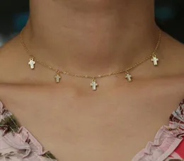 Neue lateinische kleine Kreuz-Anhänger-Halskette mit klarem Zirkon, 100 925er Sterlingsilber, glückliche baumelnde Kreuz-Halskette für Mädchen. 6402350