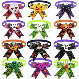 Abbigliamento per cani 50 pezzi Papillon Modello zucca di Halloween Forniture per animali Piccoli papillon Papillon per gatti Accessori per toelettatura