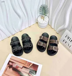 Fashion Kids Sandals Double Breadted Design Baby Shoes أحجام 26-35 بما في ذلك مصمم الأحذية Boys Girls Slippers Dec20