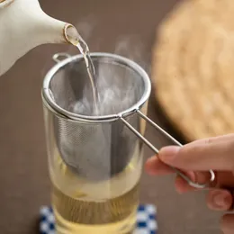 Infusore per tè in acciaio inossidabile Filtro riutilizzabile per perdite di tè Filtro per teiera a forma di orecchio singolo Diffusore di spezie per erbe aromatiche con manico 231225