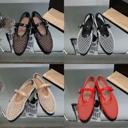 Fishnet Ballet Flats 여성 디자이너 샌들 블랙 패브릭 포인트 발가락 고전적인 로퍼 버클 고정 캐주얼 신발 EU35-42와 상자 505
