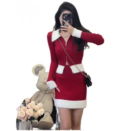New design women's color block knitted Christmas New Year red color sweater cardigan and short skirt twinset 2 ppc dress suit SMLXL